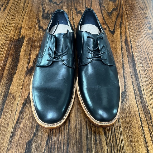 Banana Republic - black dress shoes. Size 13 - Picture 3 of 5